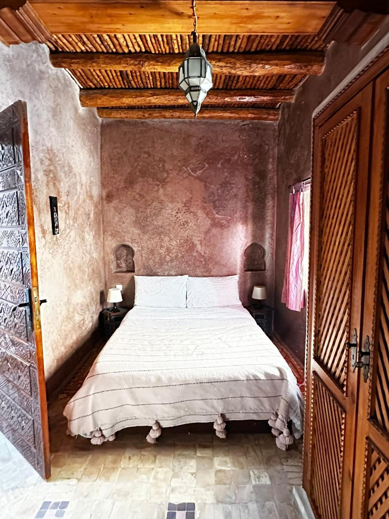 Riad La Rose Des Vents Εσαουίρα Δωμάτιο φωτογραφία